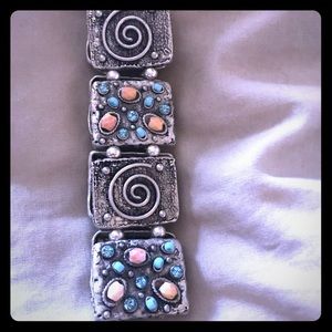 Metal bracelet with elastic band